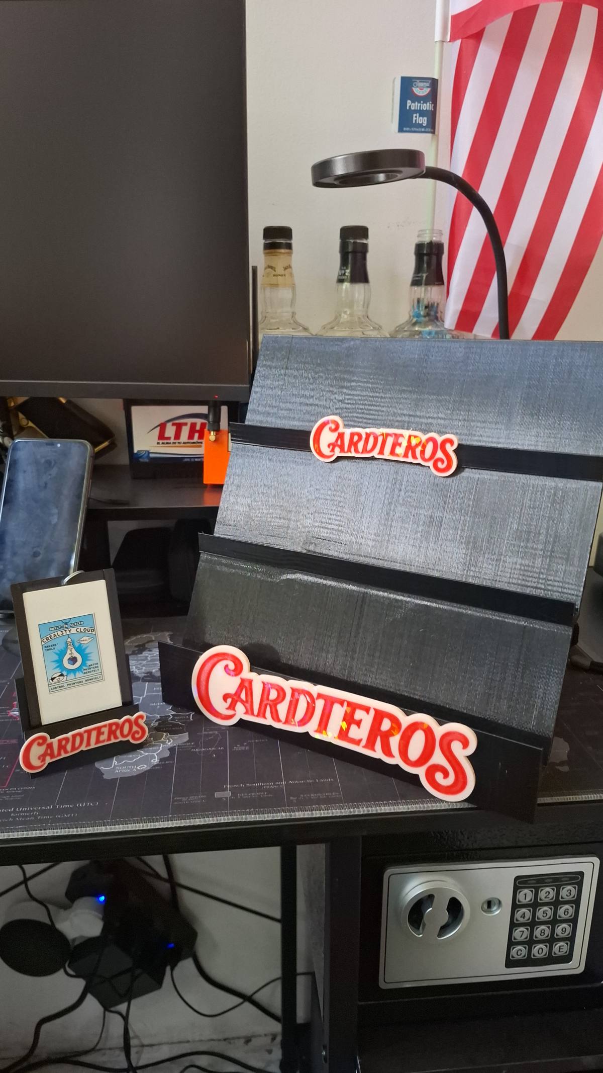Modelado e impresion de exhibidores de tarjetas de colección